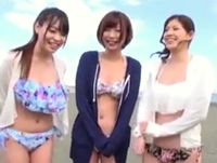 湘南の海でビキニの女子大生3人組に声を掛けてその内のひとりをナンパお持ち帰りに成功！巨乳のムッチリ素人女子におチンチン生挿入して性交 Pornhub　素人JD 女子大生の無料エロ動画