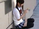 新宿駅で路頭に迷ってた神待ち家出女子校生をオジサンが一人暮らしの部屋に連れ帰ってお泊り援助交際セックス FC2 素人JK女子校生の無料アダルト動画